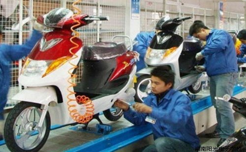 教学内容：电动车维修基础知识 + 电动车维修模块